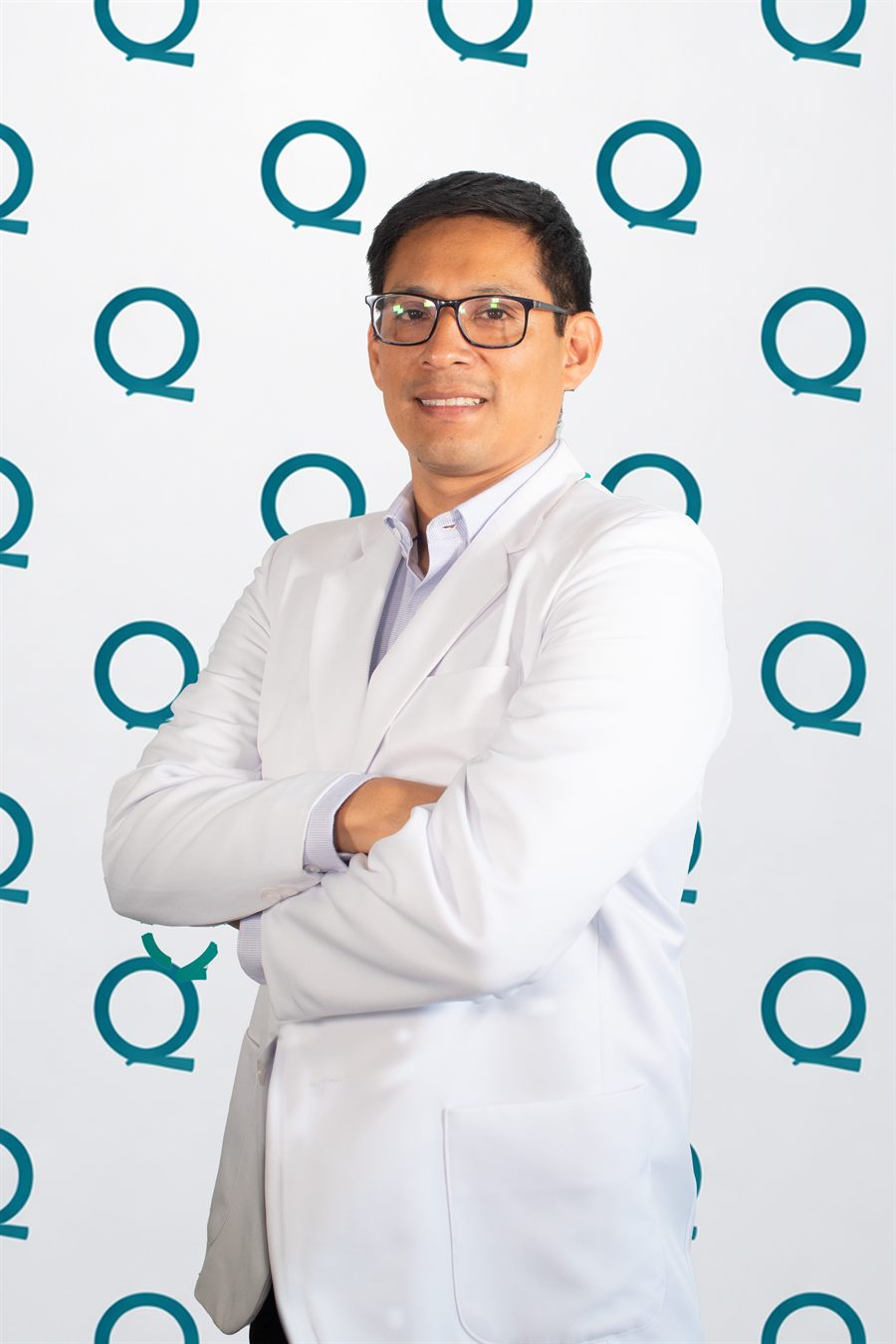 Dr. Julio Santiago Marcelo, Gastroenterólogo